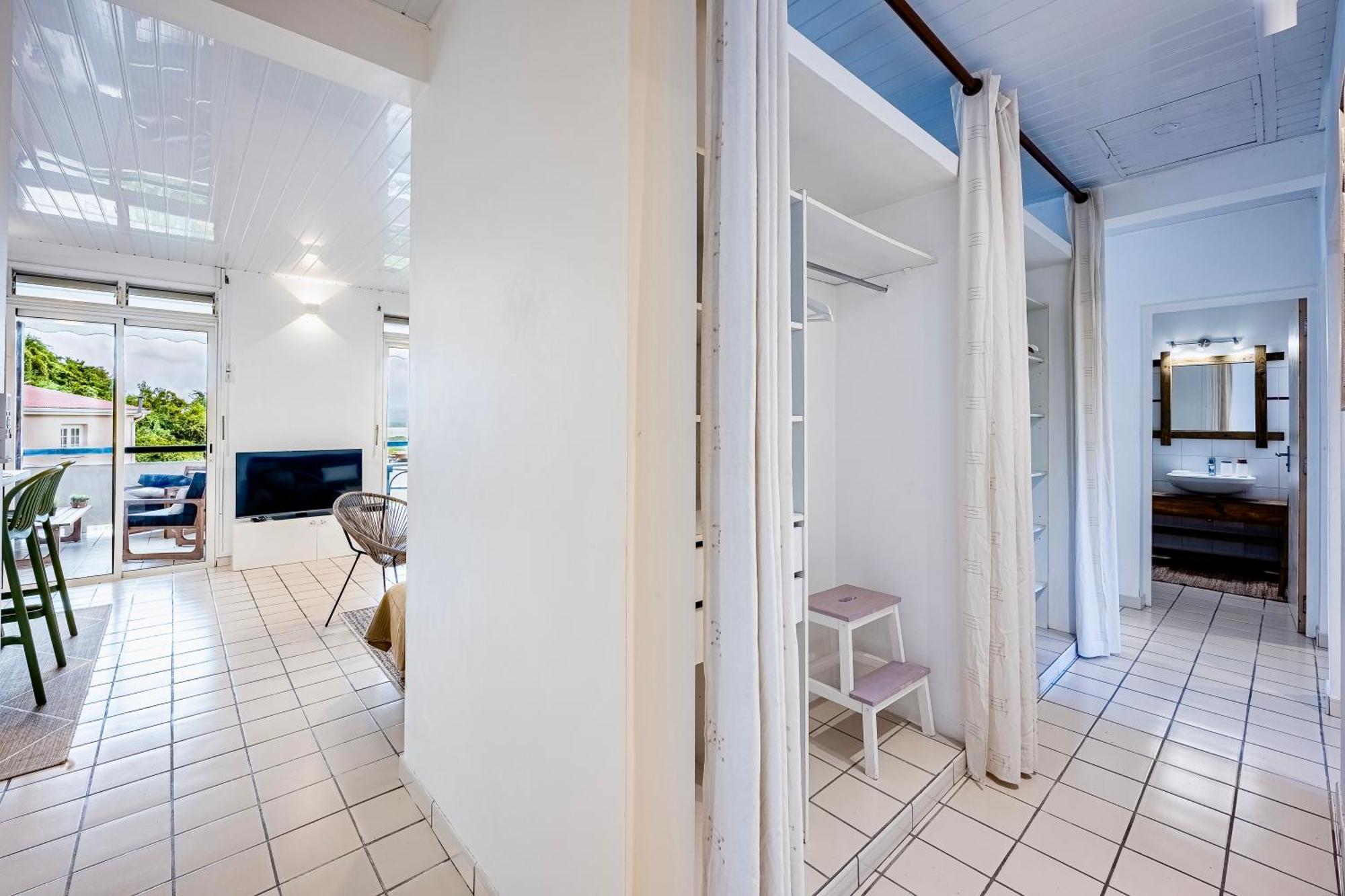 Maison Yole Bleue - Vue Sur Les Trois Ilets Exterior photo